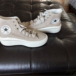 Ladies Converse platform high-top